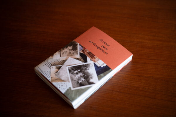 Archivo para no desaparecer — Carlota Visier & Laura C. Vela — Ediciones Comisura — 2025