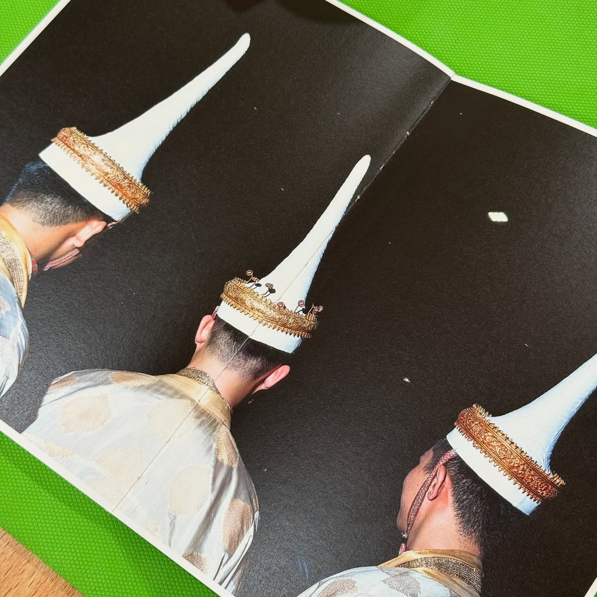 ดิบ (RAW ZINE) — Kanrapee Chokpaiboon — Arc Press