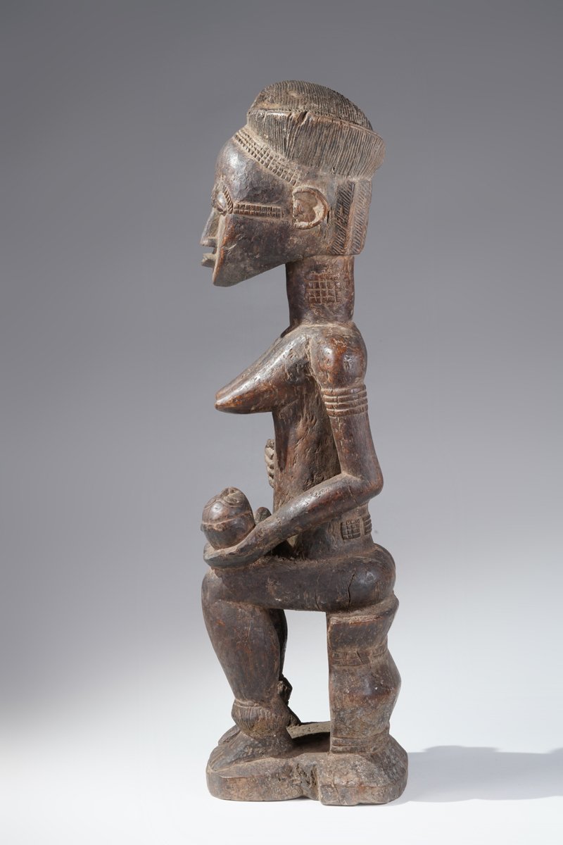 Maternité sous le regard des ancêtres – Baoulé, Côte d'Ivoire