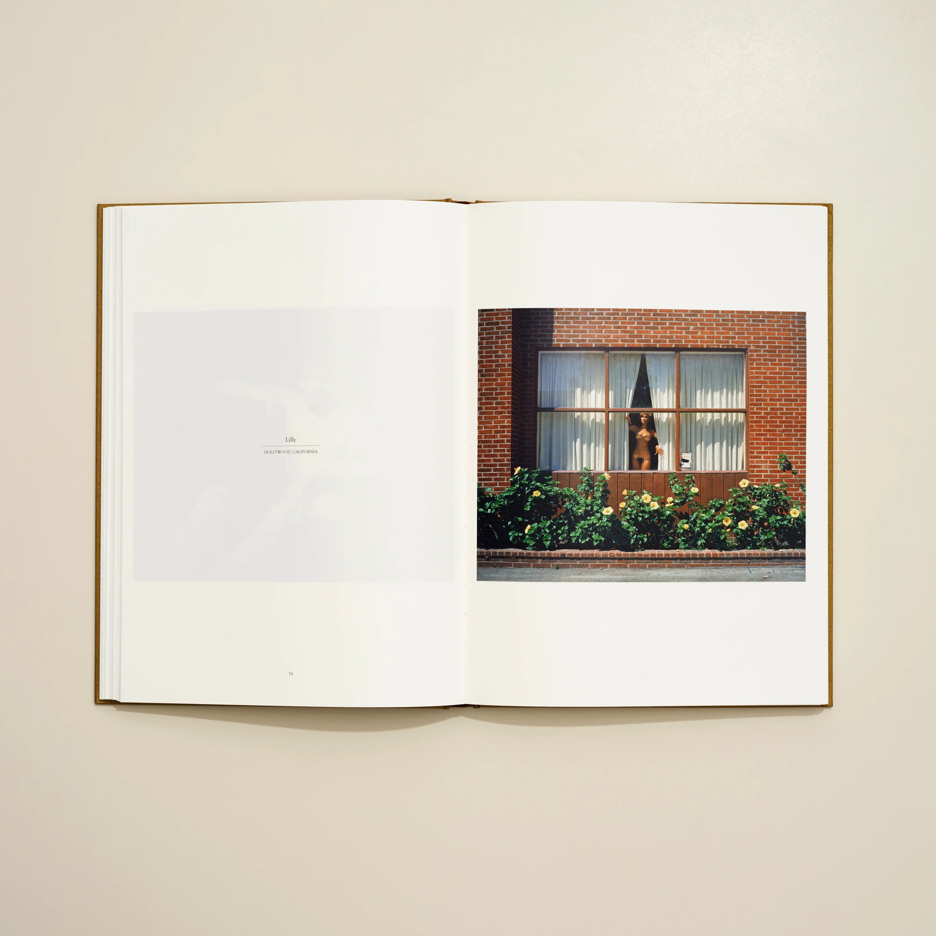 MUJERES — Nadia Lee Cohen