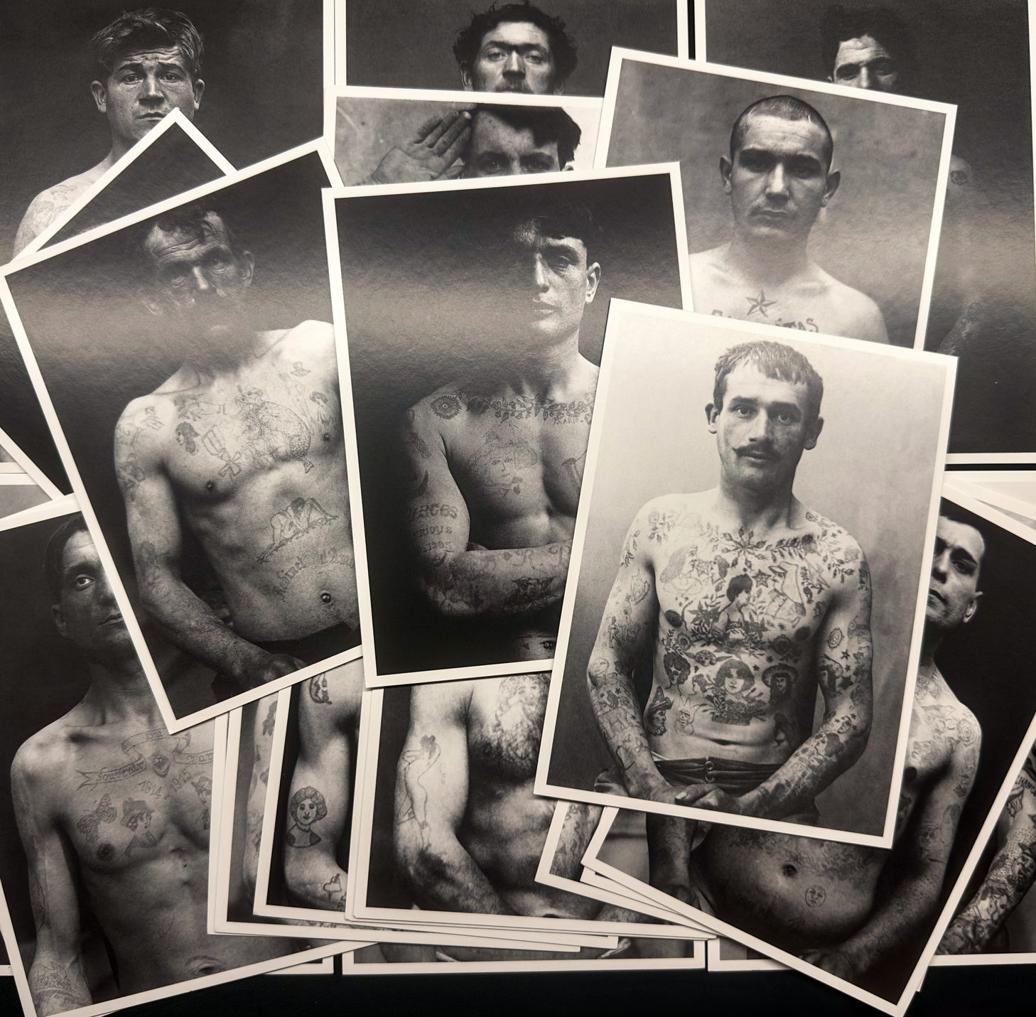 Mauvais Garçons — Retratos de Tatoués, 1890-1930 (juego de 25 postales)