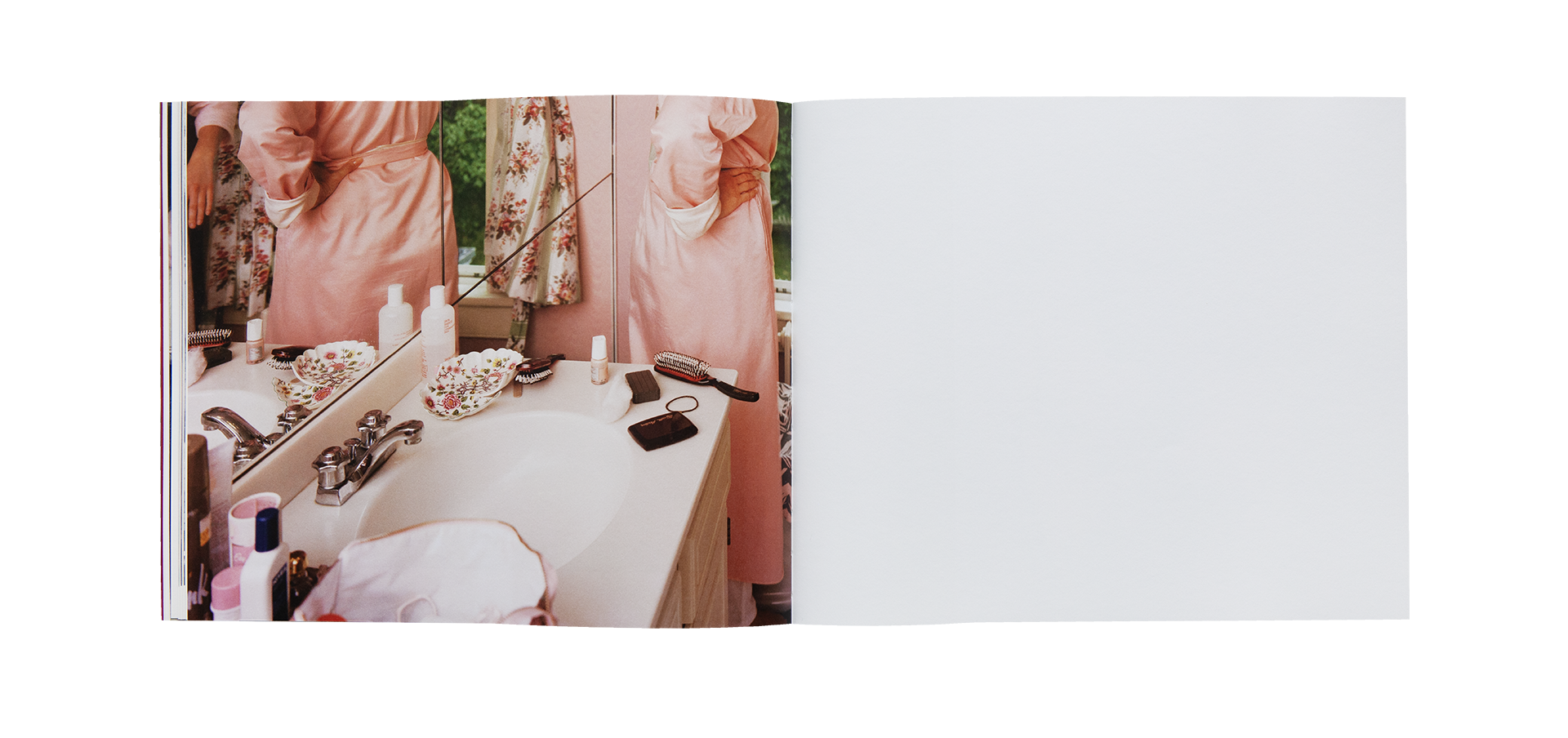 Family Ties — Tina Barney, Atelier EXB
