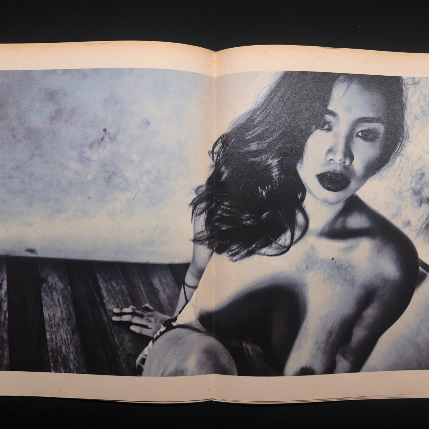 BOMBA — revista fotográfica de Brian Sergio