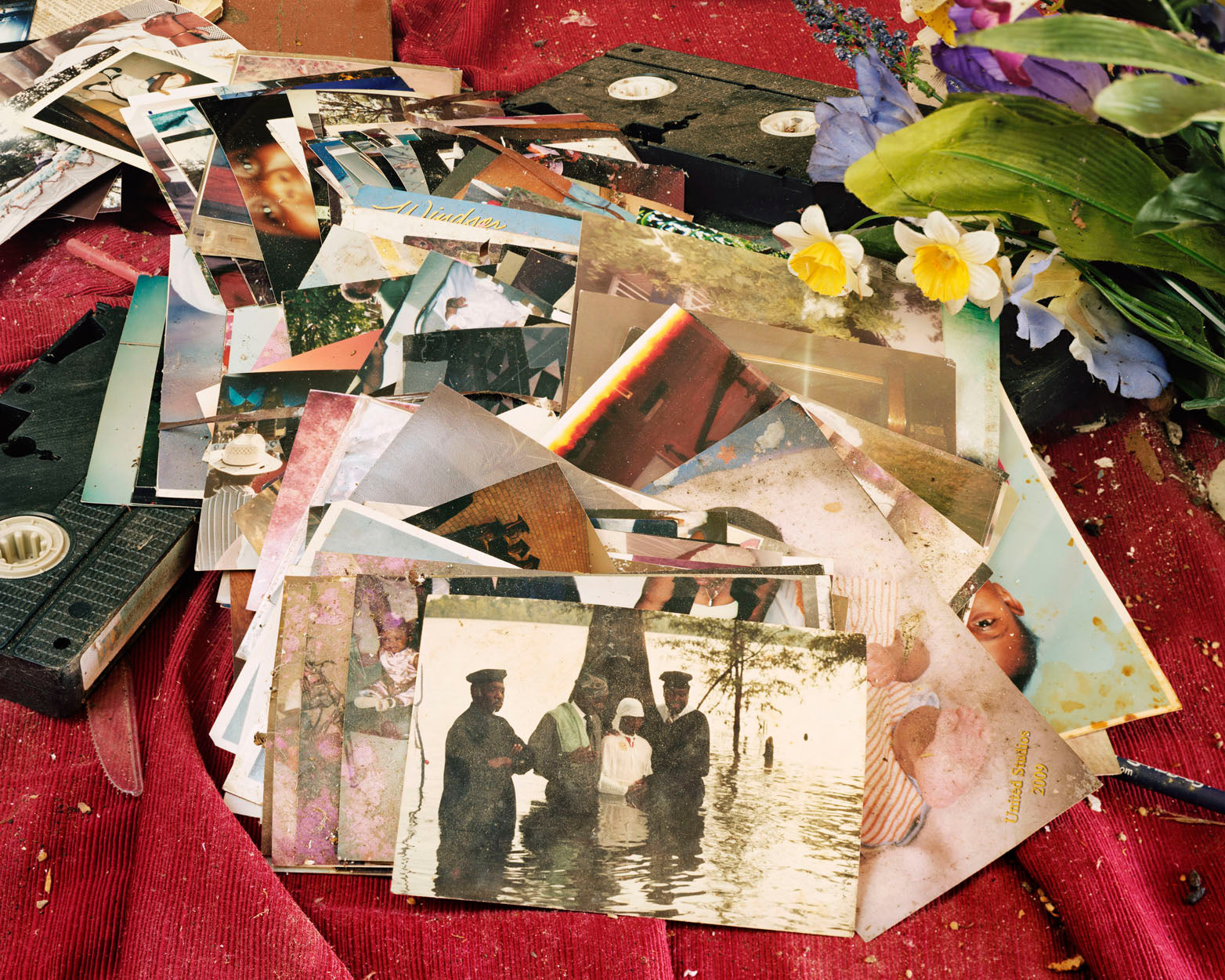 A Pound of Pictures — Alec Soth, signed, 2022