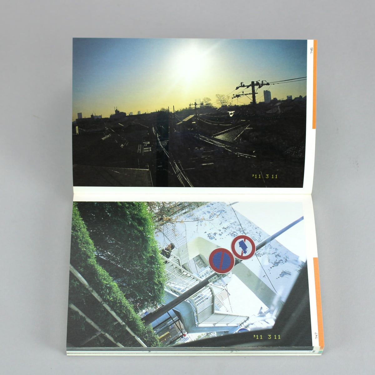 写真集狂アラーキー (Ararchy Photobook Mania) — Nobuyoshi Araki — Izu Photo Museum — 2012