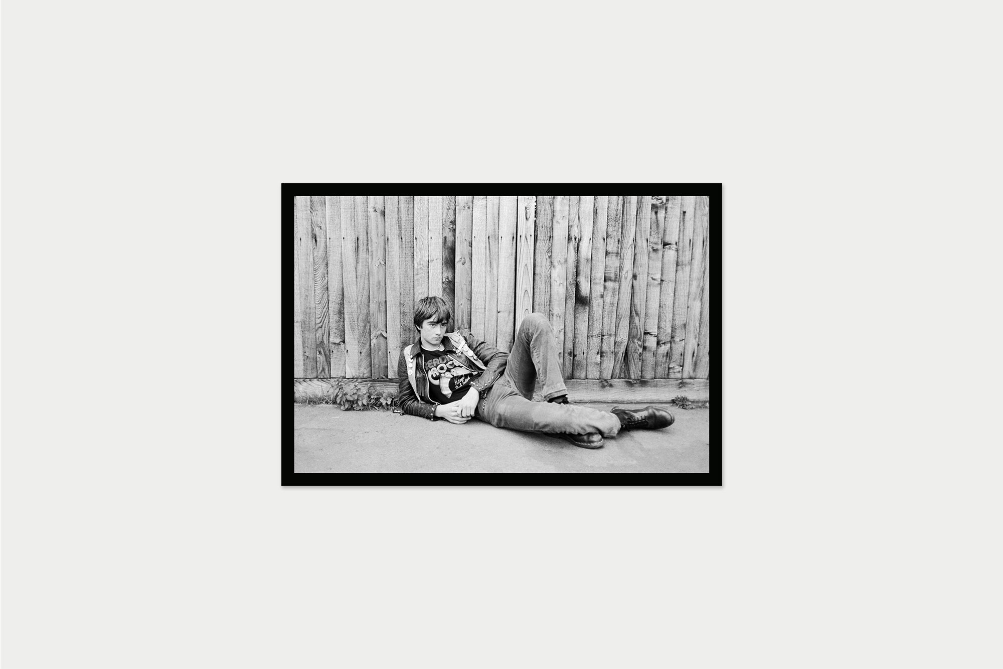17 Fotografías 1981–1987 — Miguel Trillo, Editorial Ojos de Buey, 2022, First Edition