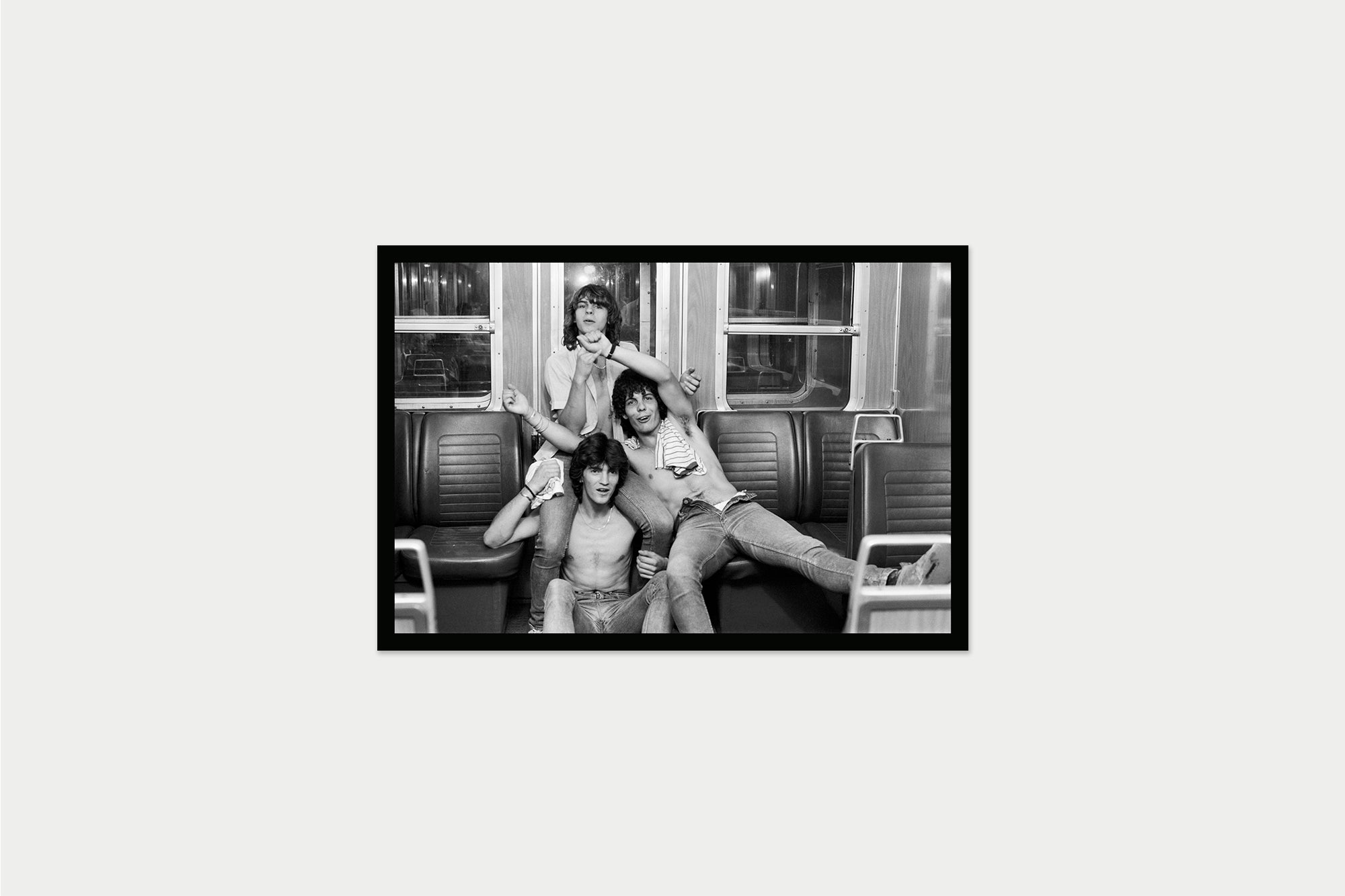 17 Fotografías 1981–1987 — Miguel Trillo, Editorial Ojos de Buey, 2022, First Edition