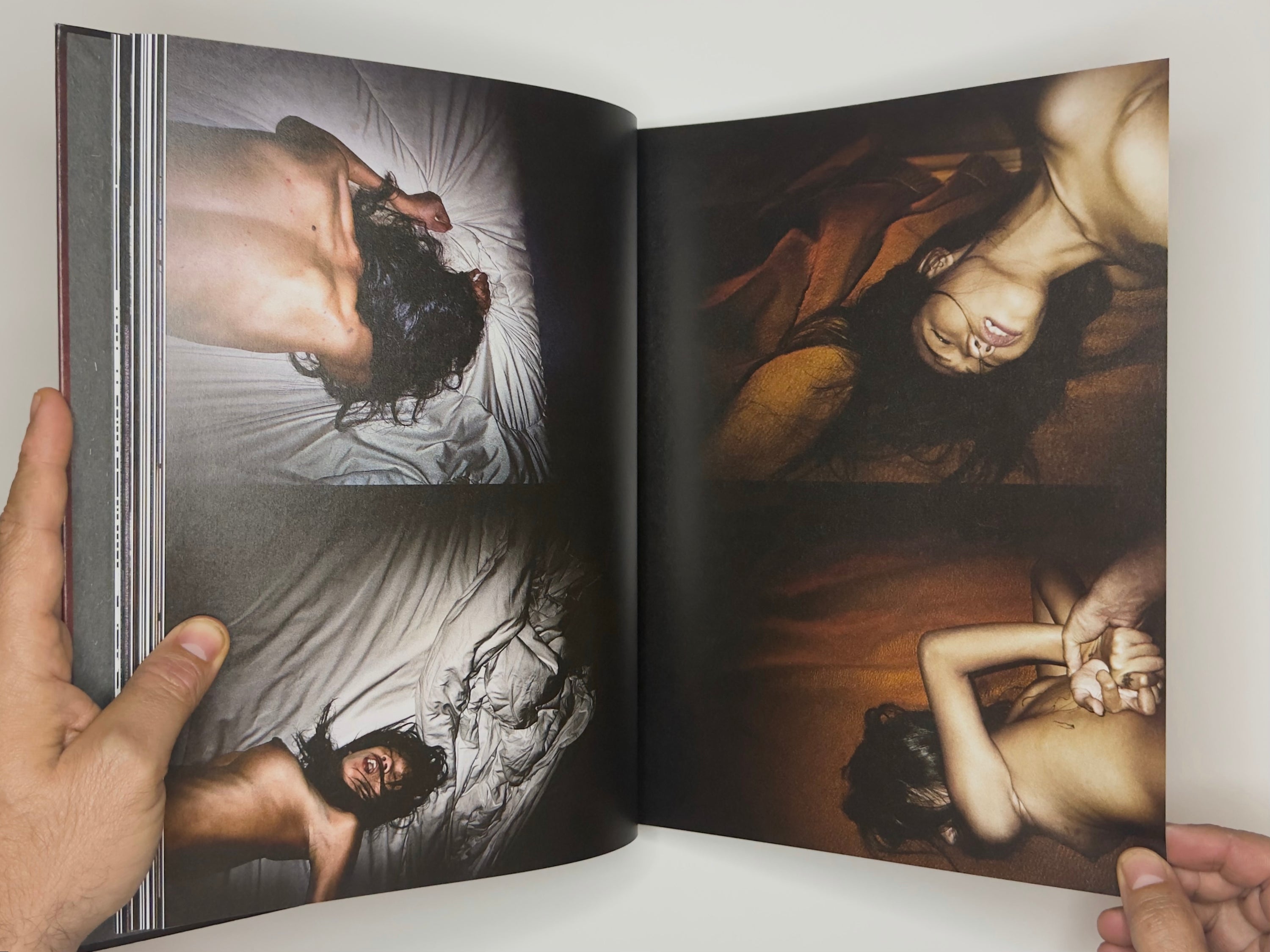 赤穴 (Aka Ana) — Antoine d'Agata 