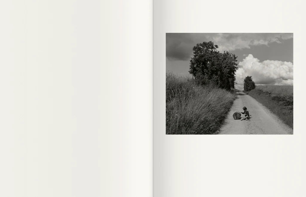 On nous a dit qu'il n'y avait rien et nous sommes allés le chercher — Israel Ariño, con texto de Irma Estrada