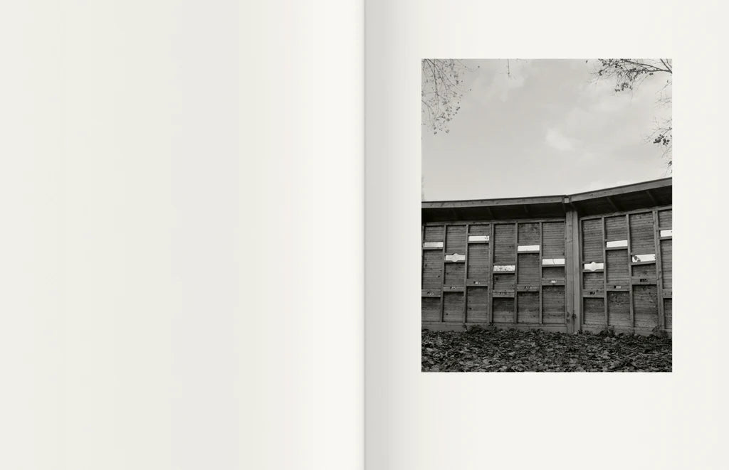 On nous a dit qu'il n'y avait rien et nous sommes allés le chercher — Israel Ariño, con texto de Irma Estrada