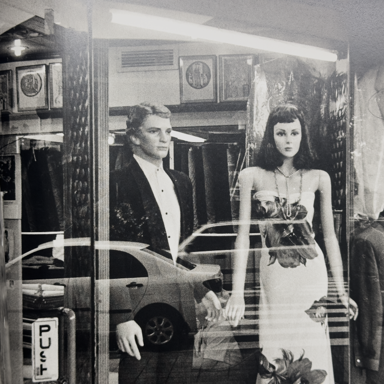 Manila,
 Ricky Dávila y Alberto García-Alix, 2005