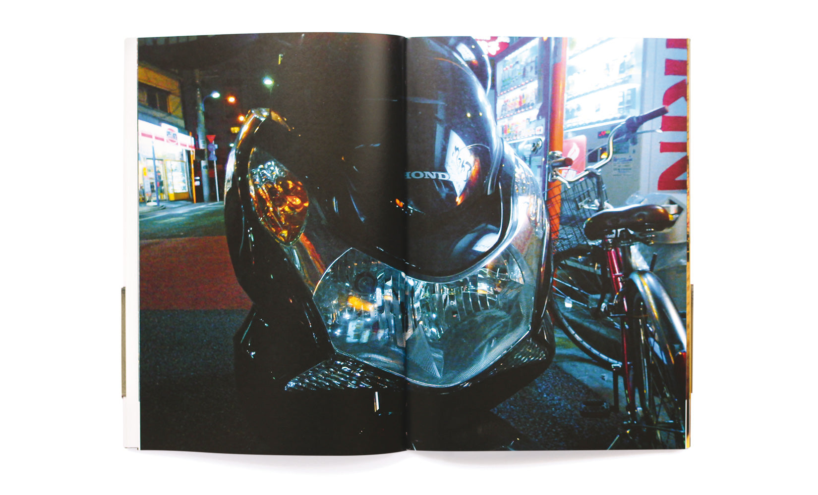 Daido Tokio de Daido Moriyama, 2016