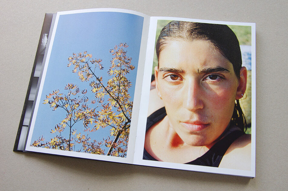 Come Closer — Dinaya Waeyaert, Dienacht edition of 500