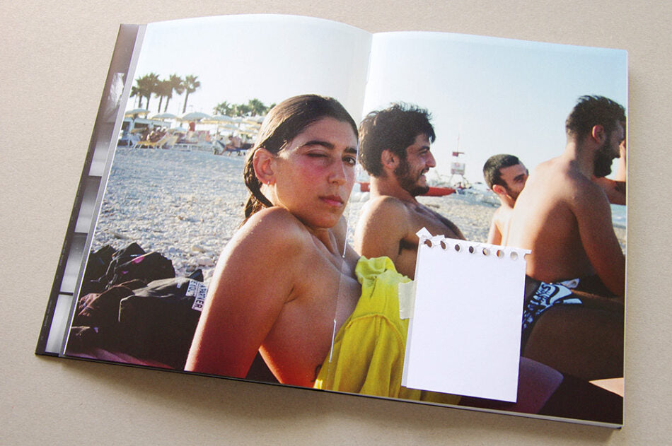 Come Closer — Dinaya Waeyaert, Dienacht edition of 500