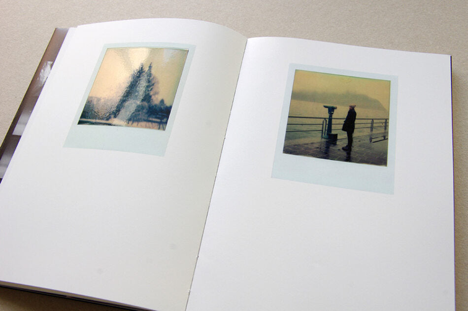 Come Closer — Dinaya Waeyaert, Dienacht edition of 500