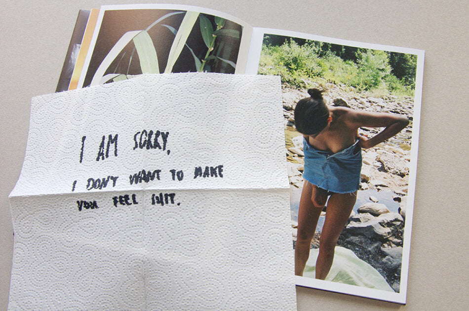 Come Closer — Dinaya Waeyaert, Dienacht edition of 500