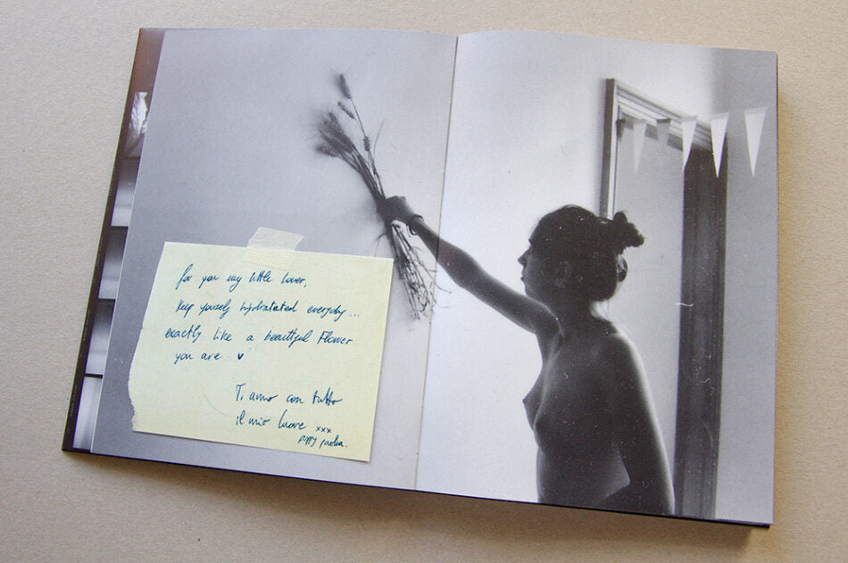 Come Closer — Dinaya Waeyaert, Dienacht edition of 500