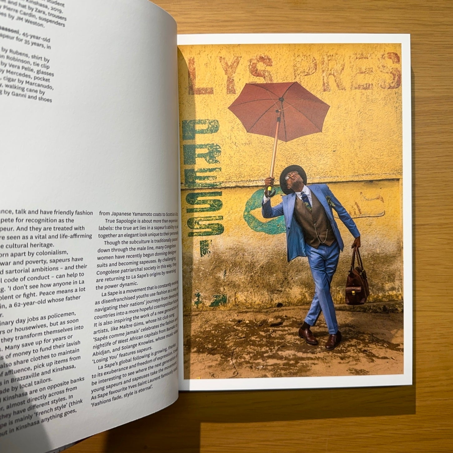 Sapeurs — Damas y caballeros del Congo