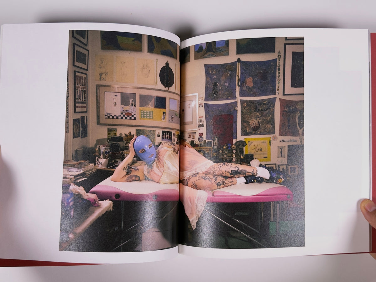 Lois and Carey — Rona Bar & Ofek Avshalom — 89books — 2025