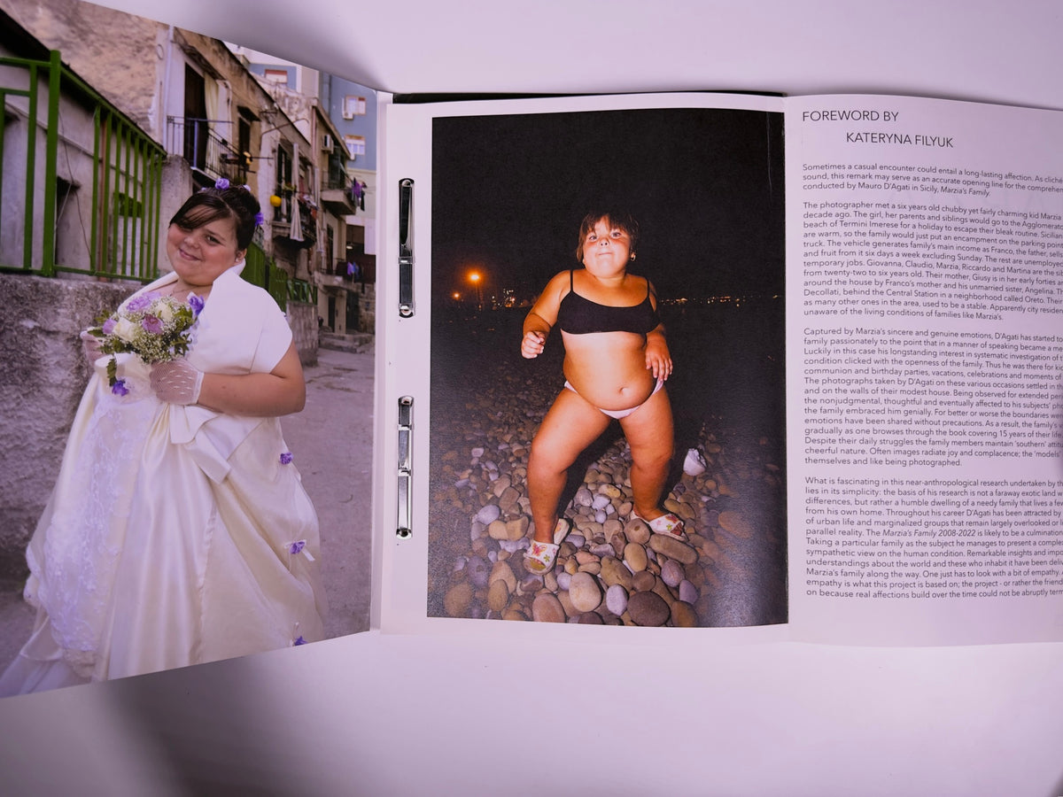 Marzia's Family — Mauro D'Agati — 89books