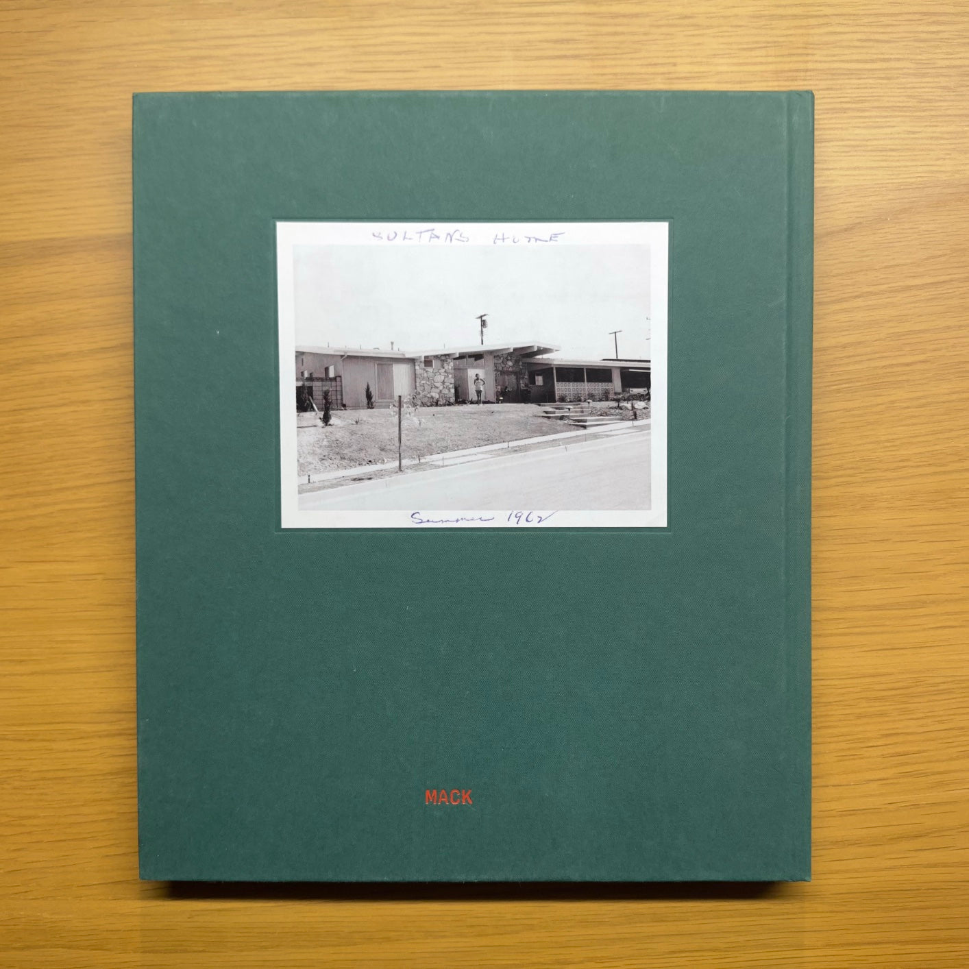Imágenes desde casa — Larry Sultan (edición MACK 2021)