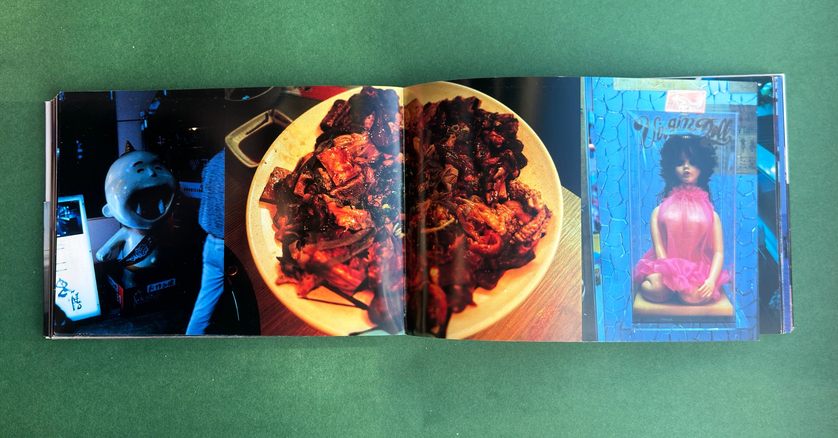 原色の街 (Calles de colores primarios) - Nobuyoshi Araki