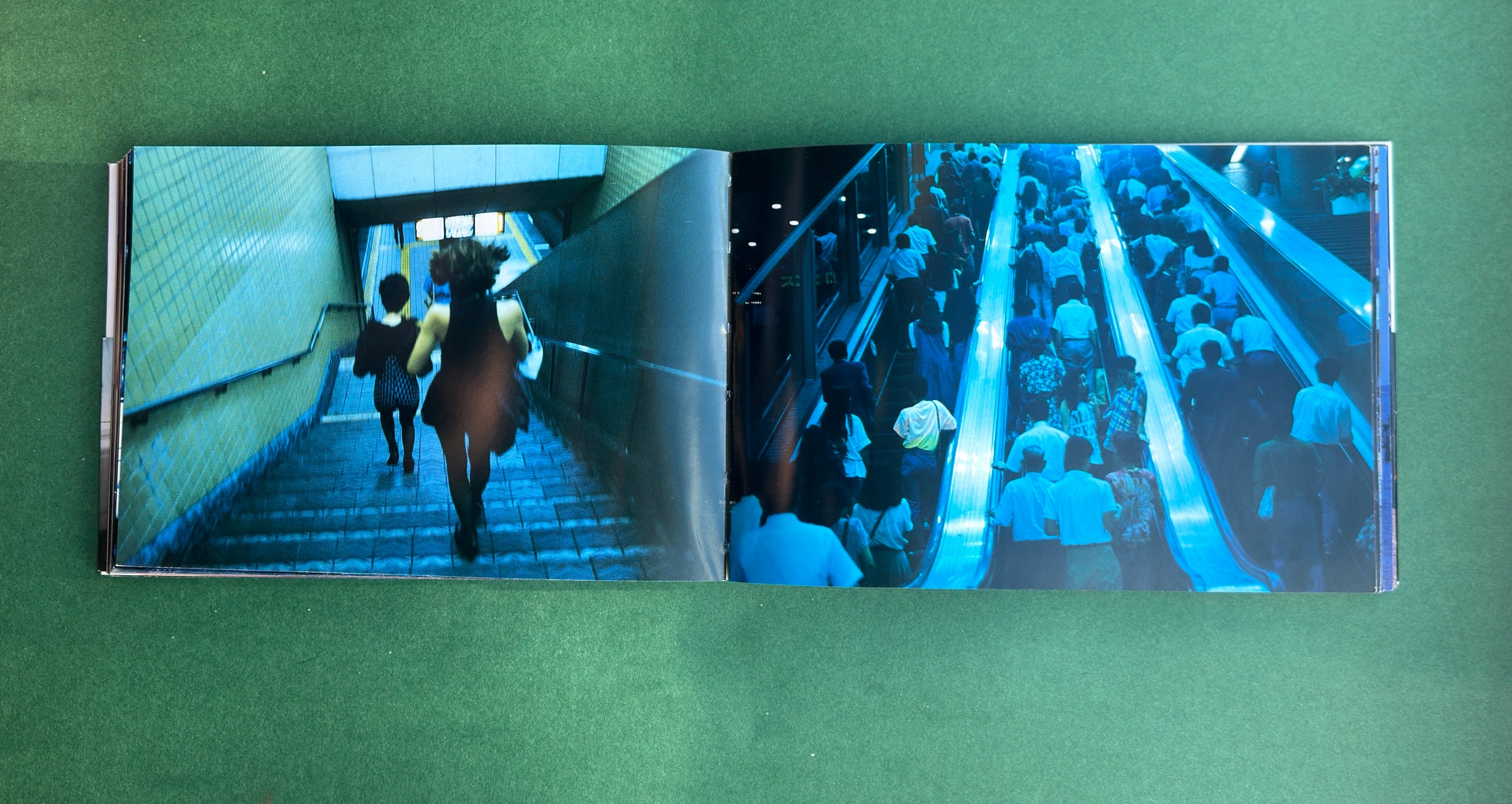 原色の街 (Calles de colores primarios) - Nobuyoshi Araki