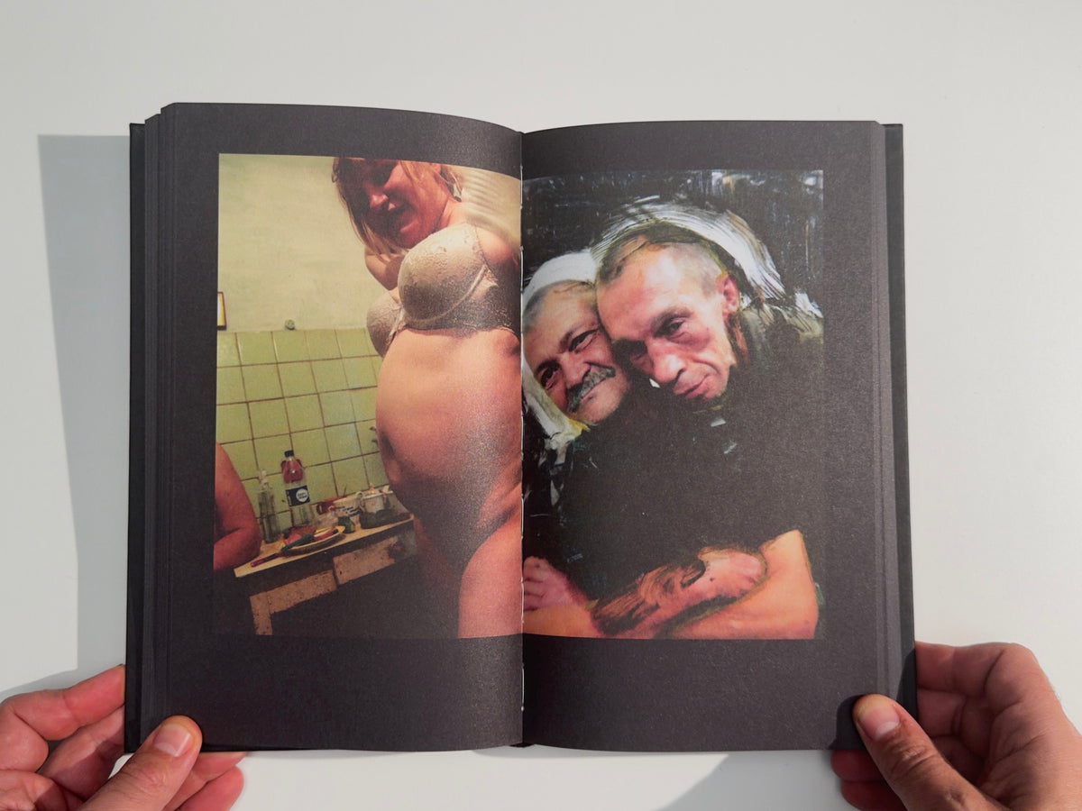 In Search of a Window of Opportunity / Exodus — Boris Mikhailov — 89books