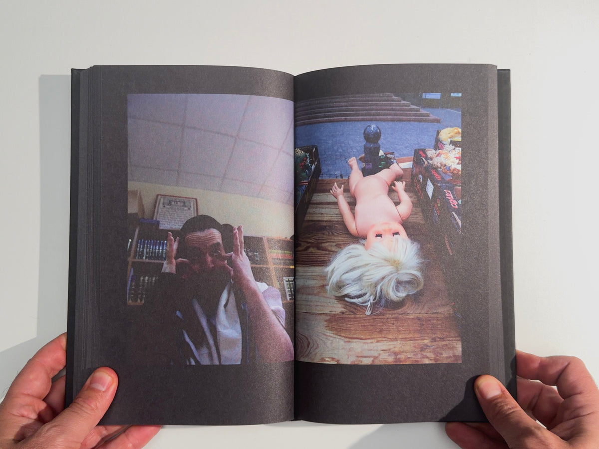 In Search of a Window of Opportunity / Exodus — Boris Mikhailov — 89books