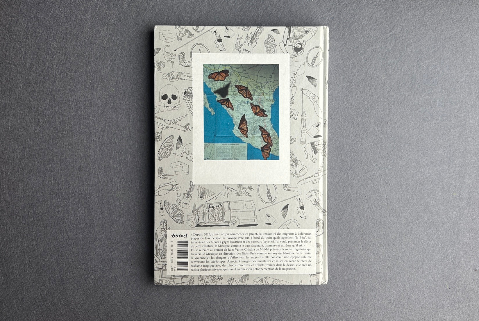 Viaje al centro del mundo — Cristina de Middel, 2024