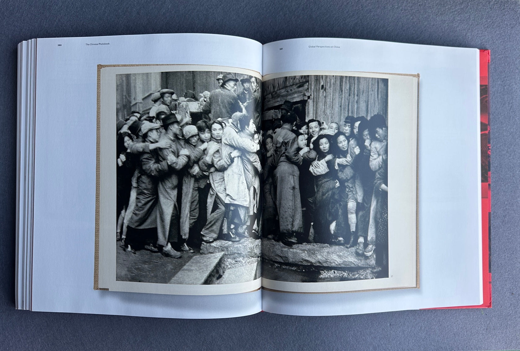 Le livre de photographies chinoises : des années 1900 à nos jours — Édité par Martin Parr et Wassink Lundgren