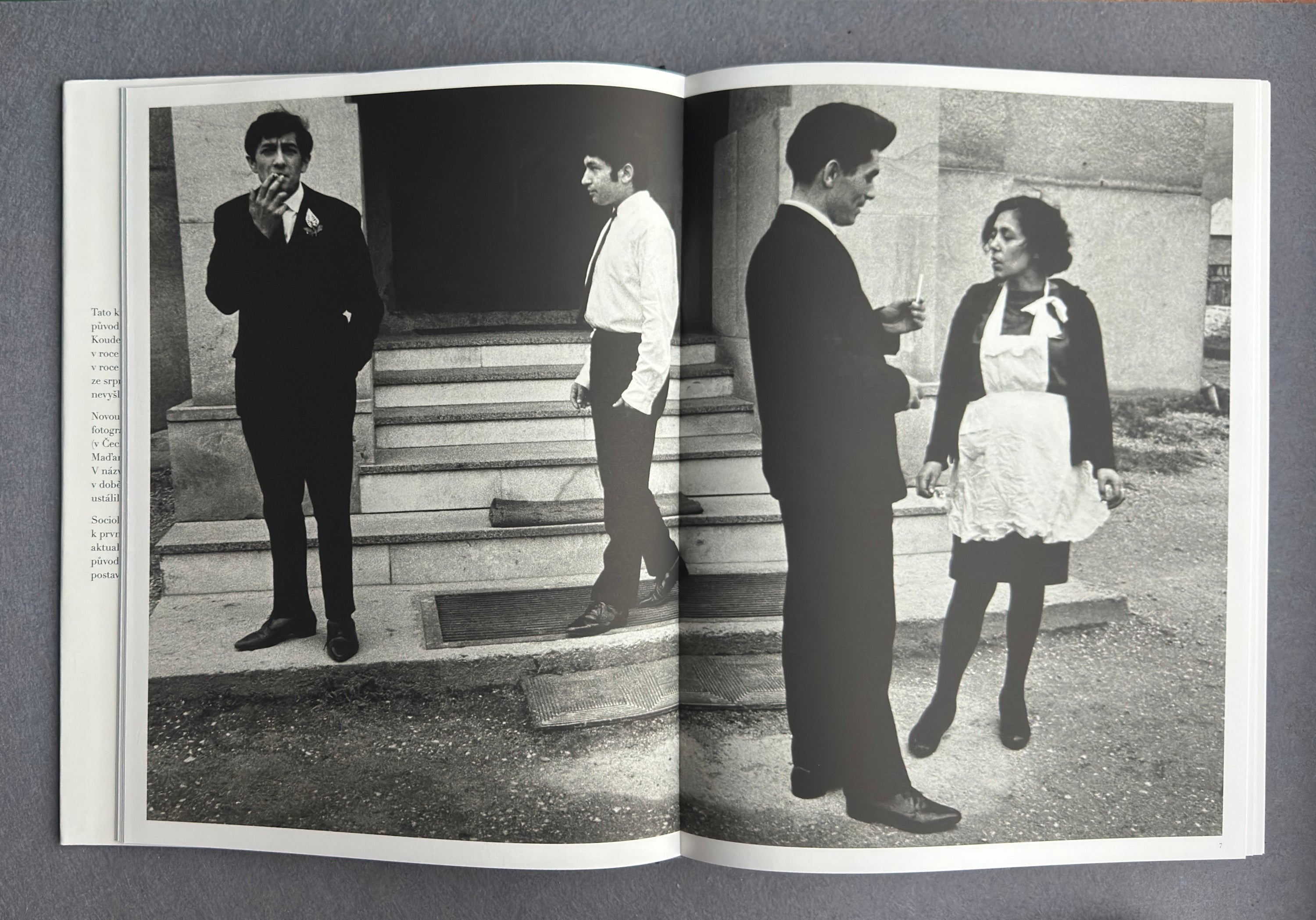 Cikáni — Josef Koudelka, Torst, 2011 (Primera edición checa)
