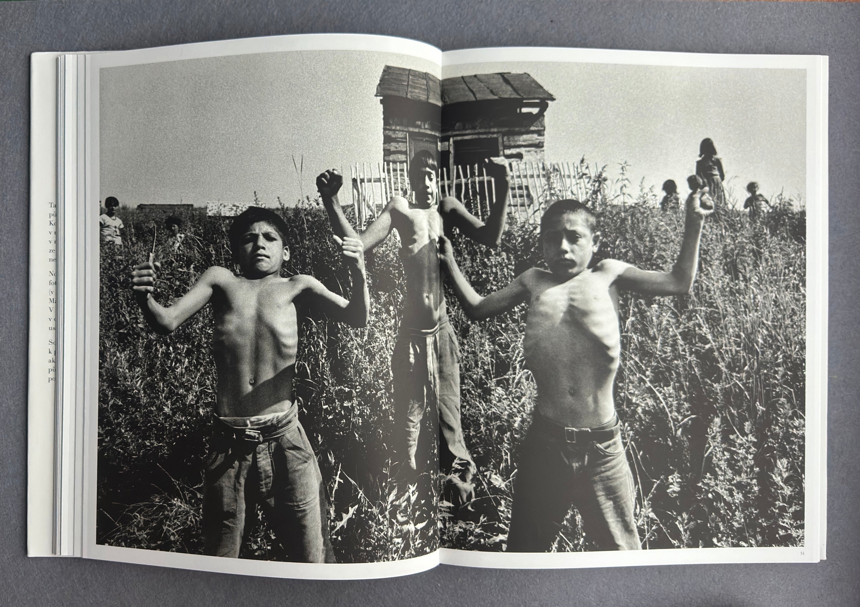Cikáni — Josef Koudelka, Torst, 2011 (Primera edición checa)