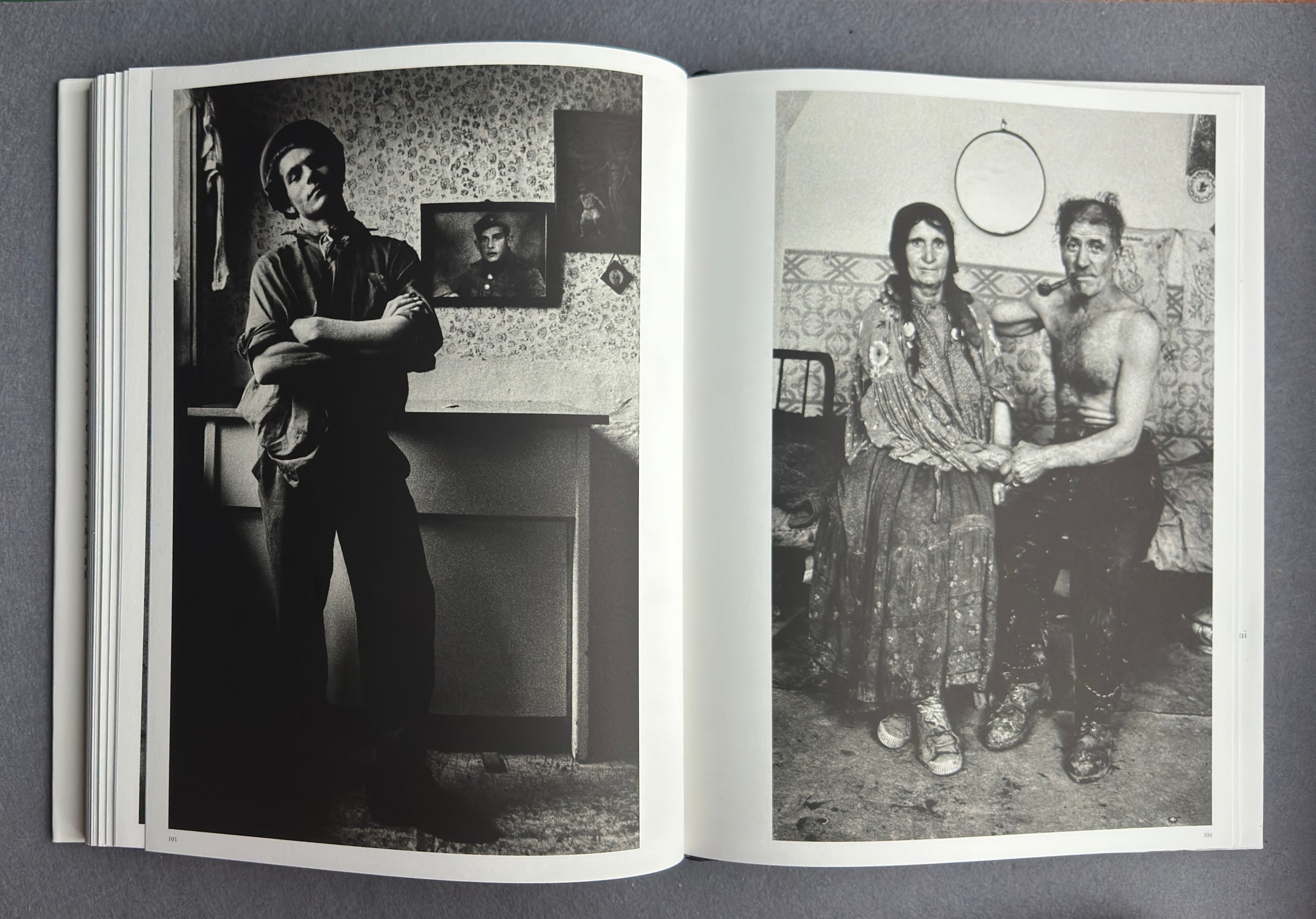 Cikáni — Josef Koudelka, Torst, 2011 (Primera edición checa)