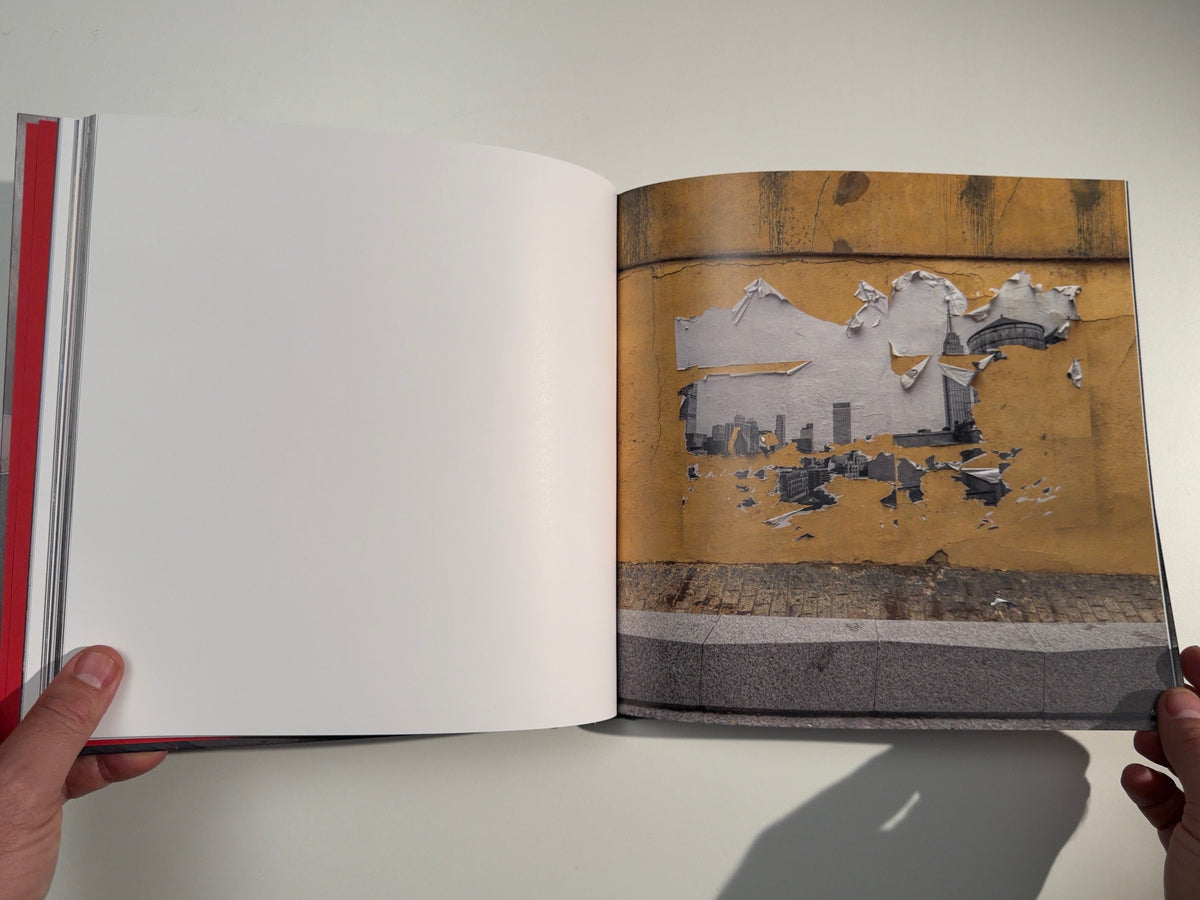 Conversaciones en silencio / Silent Conversations — Julio López Saguar — 2025
