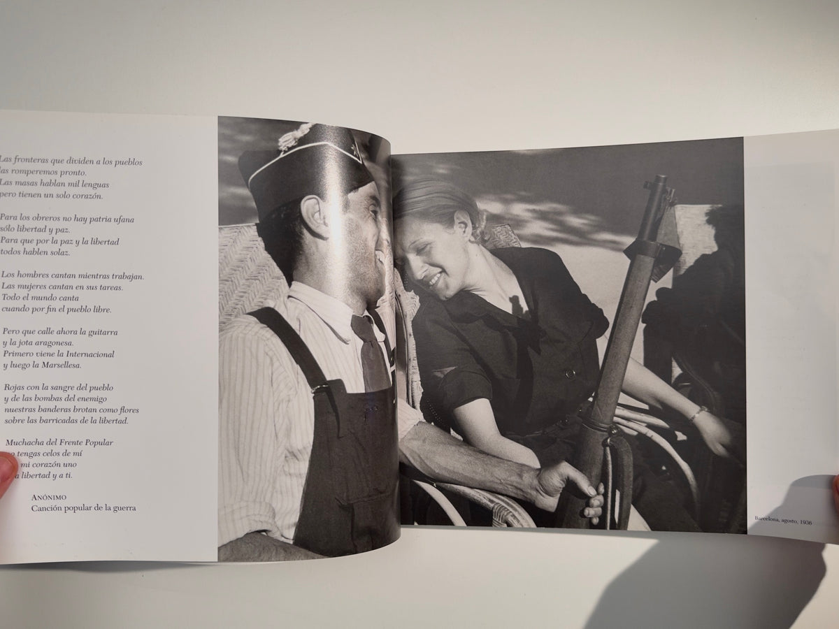 Capa: cara a cara — Robert Capa — Aperture / Museo Reina Sofía — 1999
