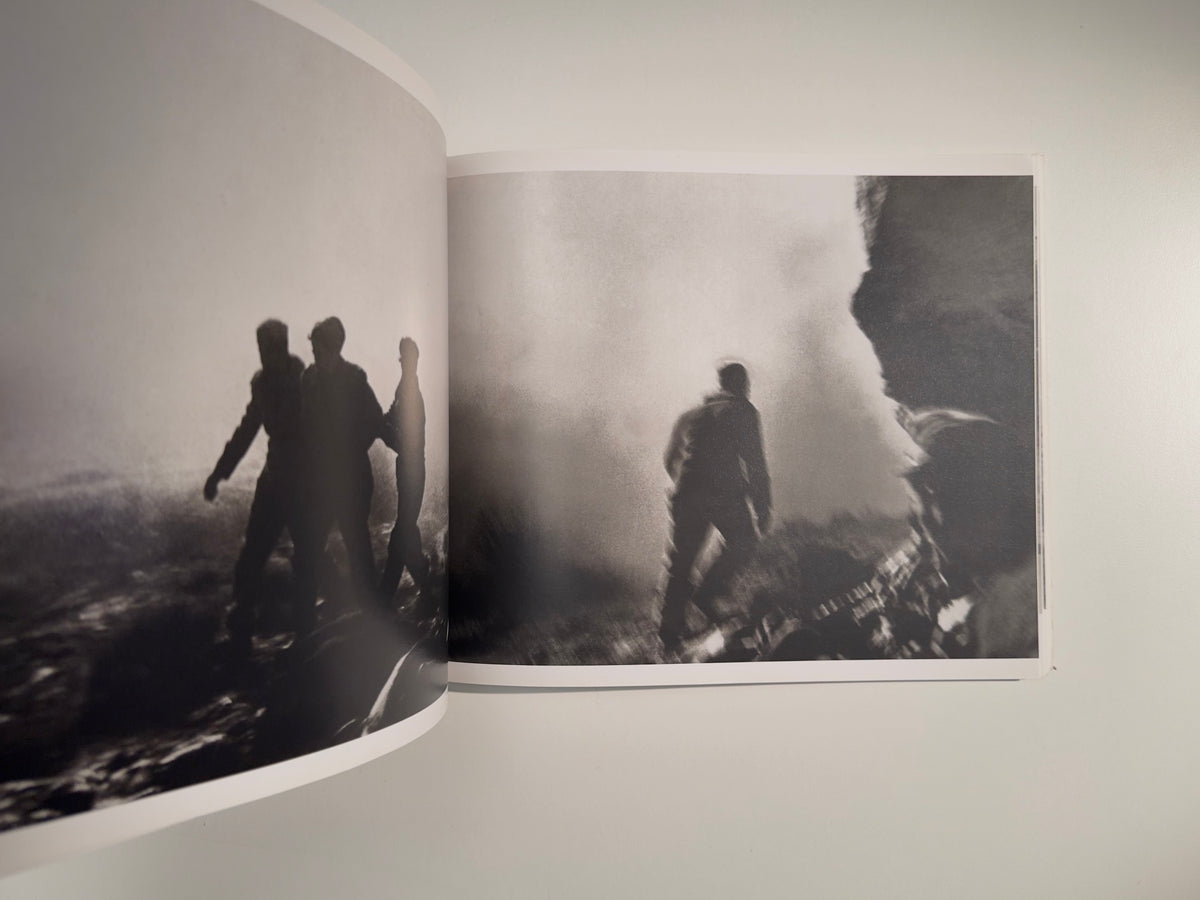 Capa: cara a cara — Robert Capa — Aperture / Museo Reina Sofía — 1999