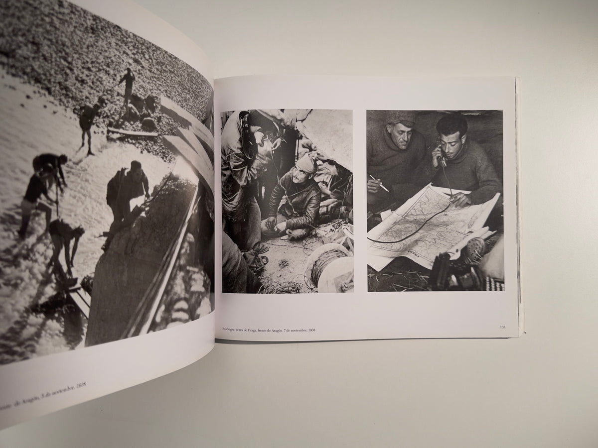 Capa: cara a cara — Robert Capa — Aperture / Museo Reina Sofía — 1999