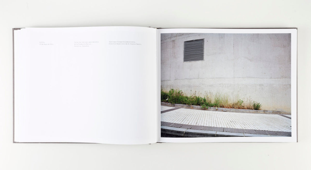 A LA HORA, EN EL LUGAR — Eduardo Nave — PHREE — 2013