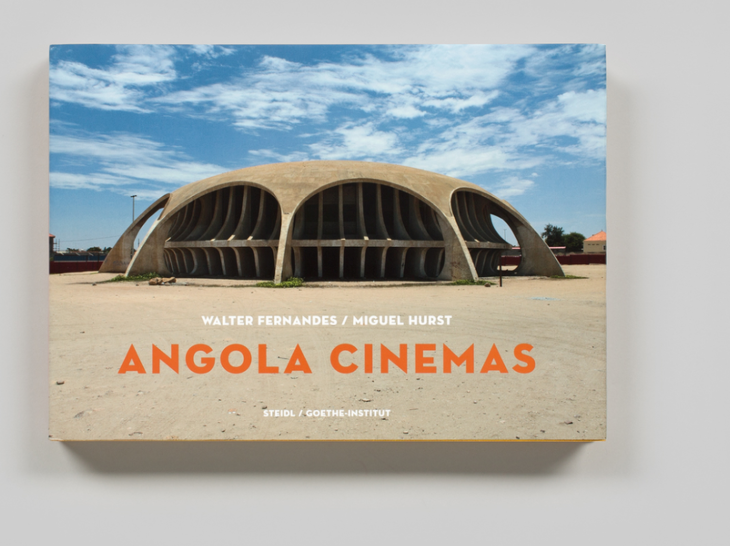 Cinémas d'Angola — Rêves concrets d'une scène postcoloniale