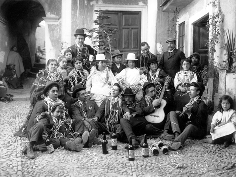 Estudio Archivo Cordero : Bolivie 1900-1961 — Turner Publicaciones, 2004