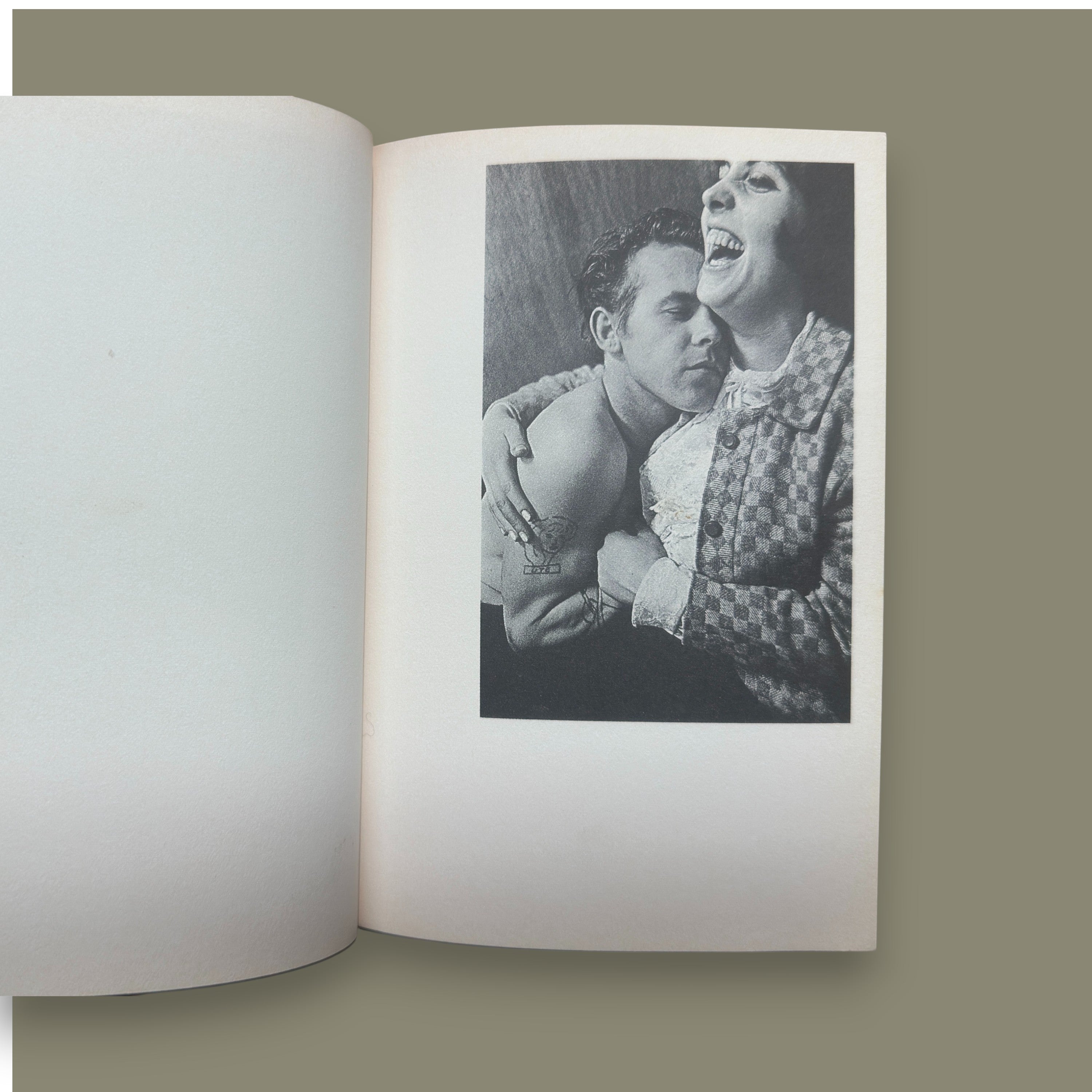 Café Lehmitz (Edición de bolsillo firmada) — Anders Petersen, 1985