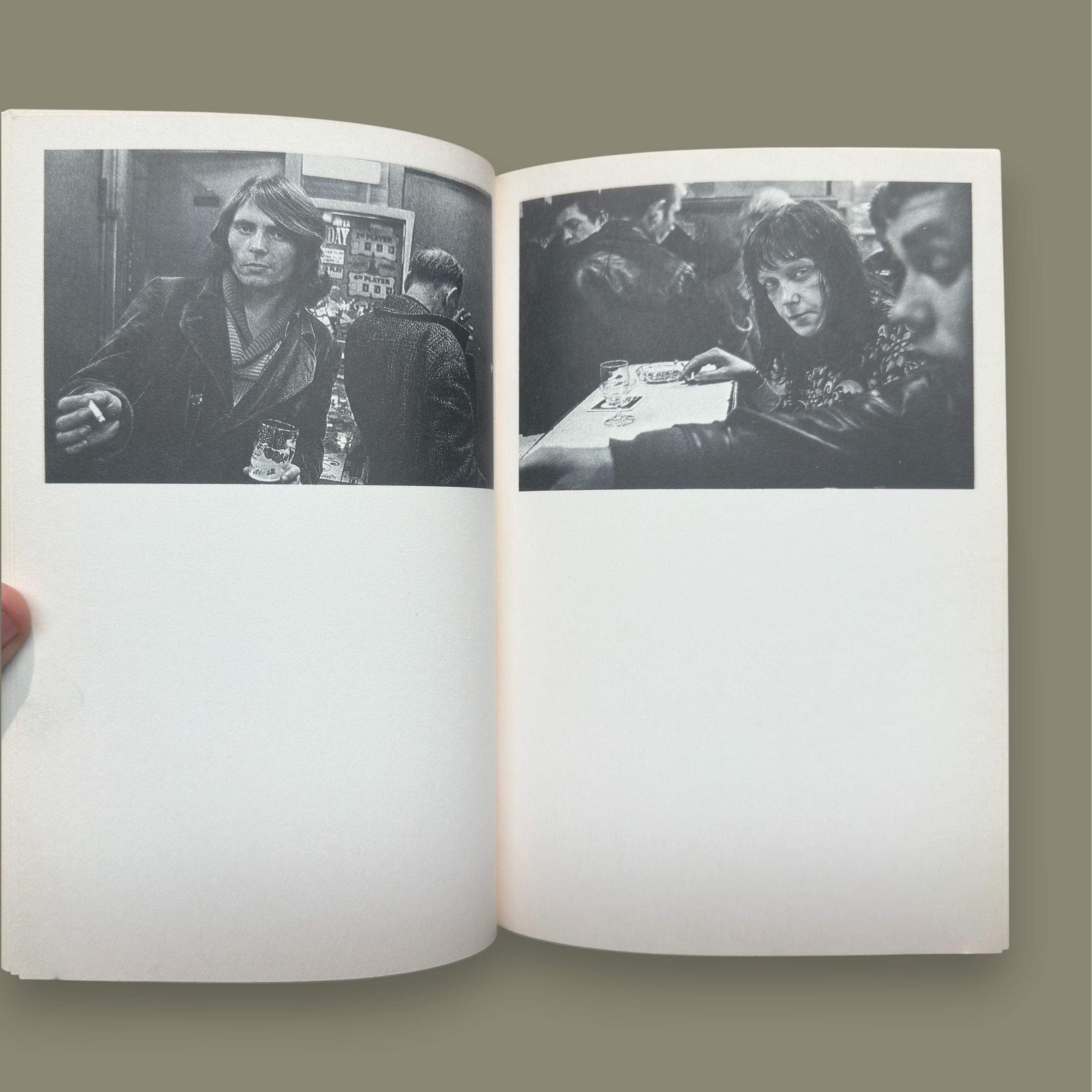 Café Lehmitz (Edición de bolsillo firmada) — Anders Petersen, 1985