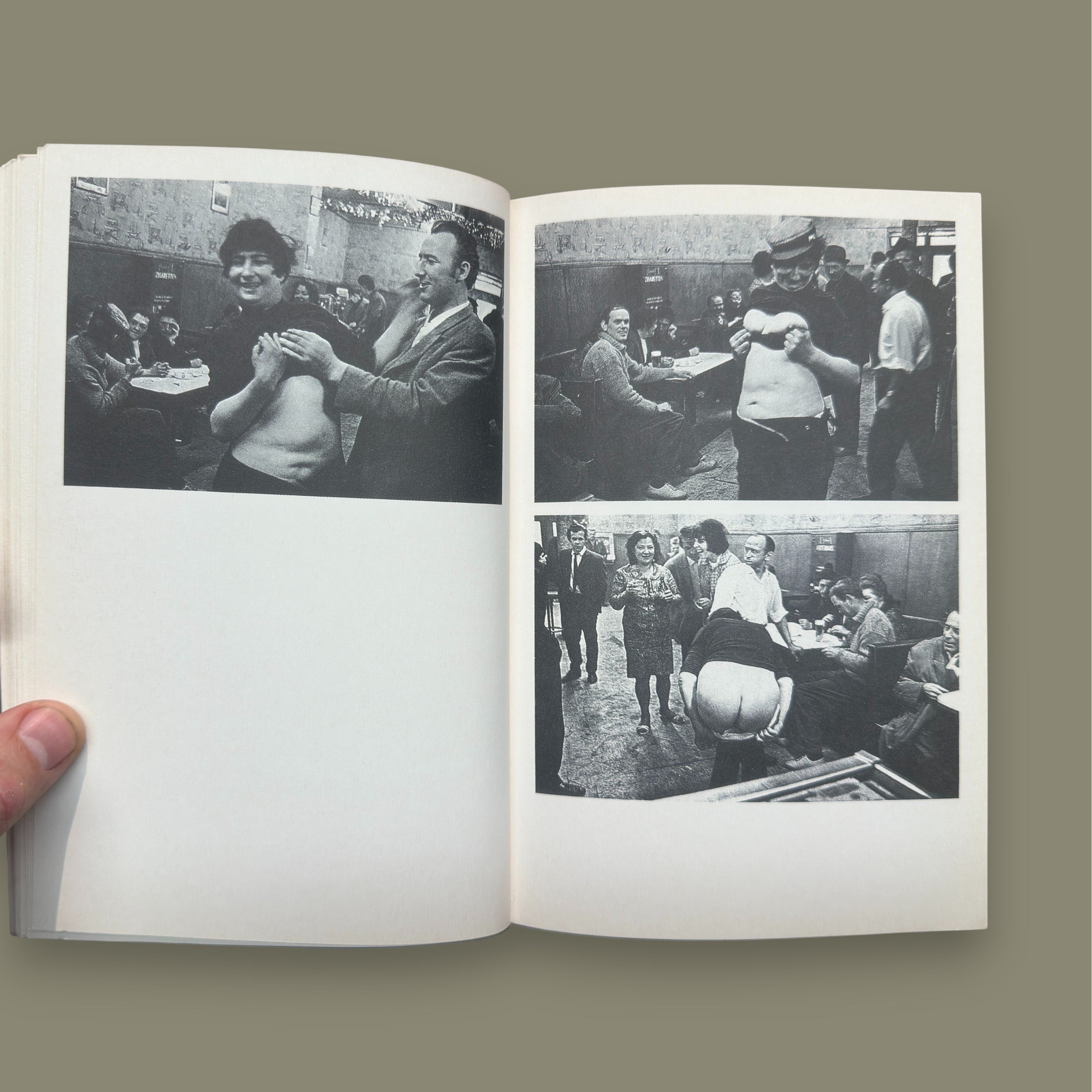 Café Lehmitz (Edición de bolsillo firmada) — Anders Petersen, 1985