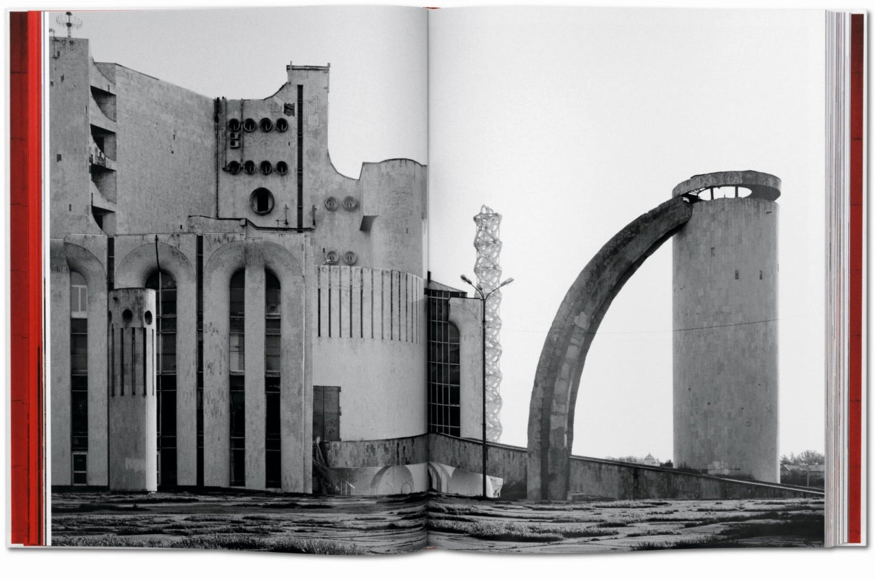 CCCP: Cosmic Communist Constructions Photographed – Frédéric Chaubin