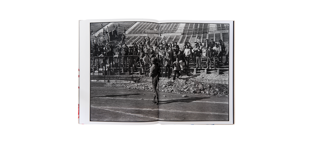 Septembre au Chili 1971/1973) — Raymond Depardon & David Burnett — Atelier EXB