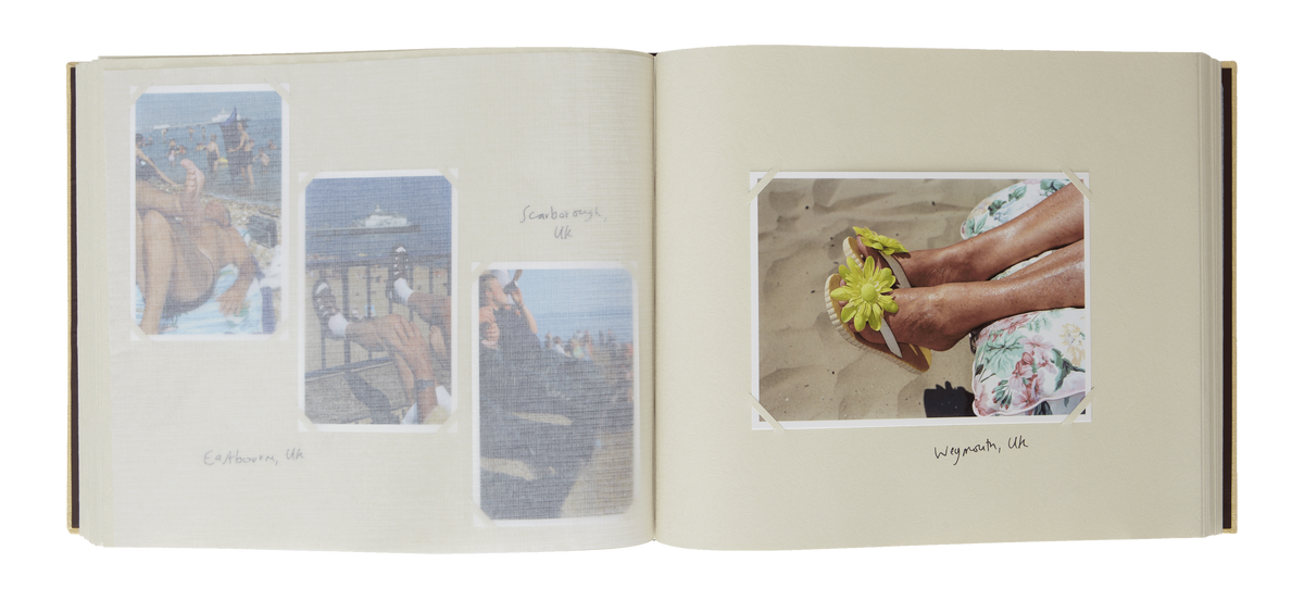 Life’s a Beach — Martin Parr — Atelier EXB