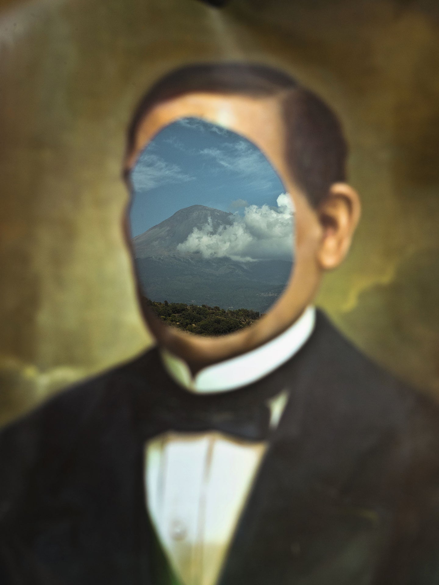 Viaje al centro del mundo — Cristina de Middel, 2024